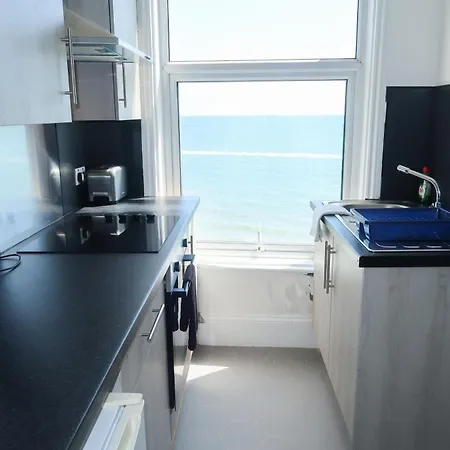 Farina No7, Sea View Studio Sleeping 2 Guests Bridlington Exterior photo