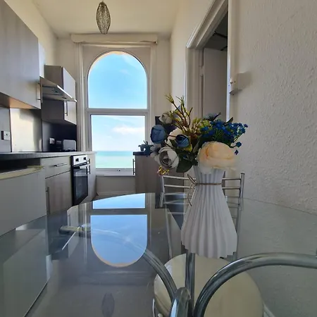 Farina No7, Sea View Studio Sleeping 2 Guests Bridlington Exterior photo