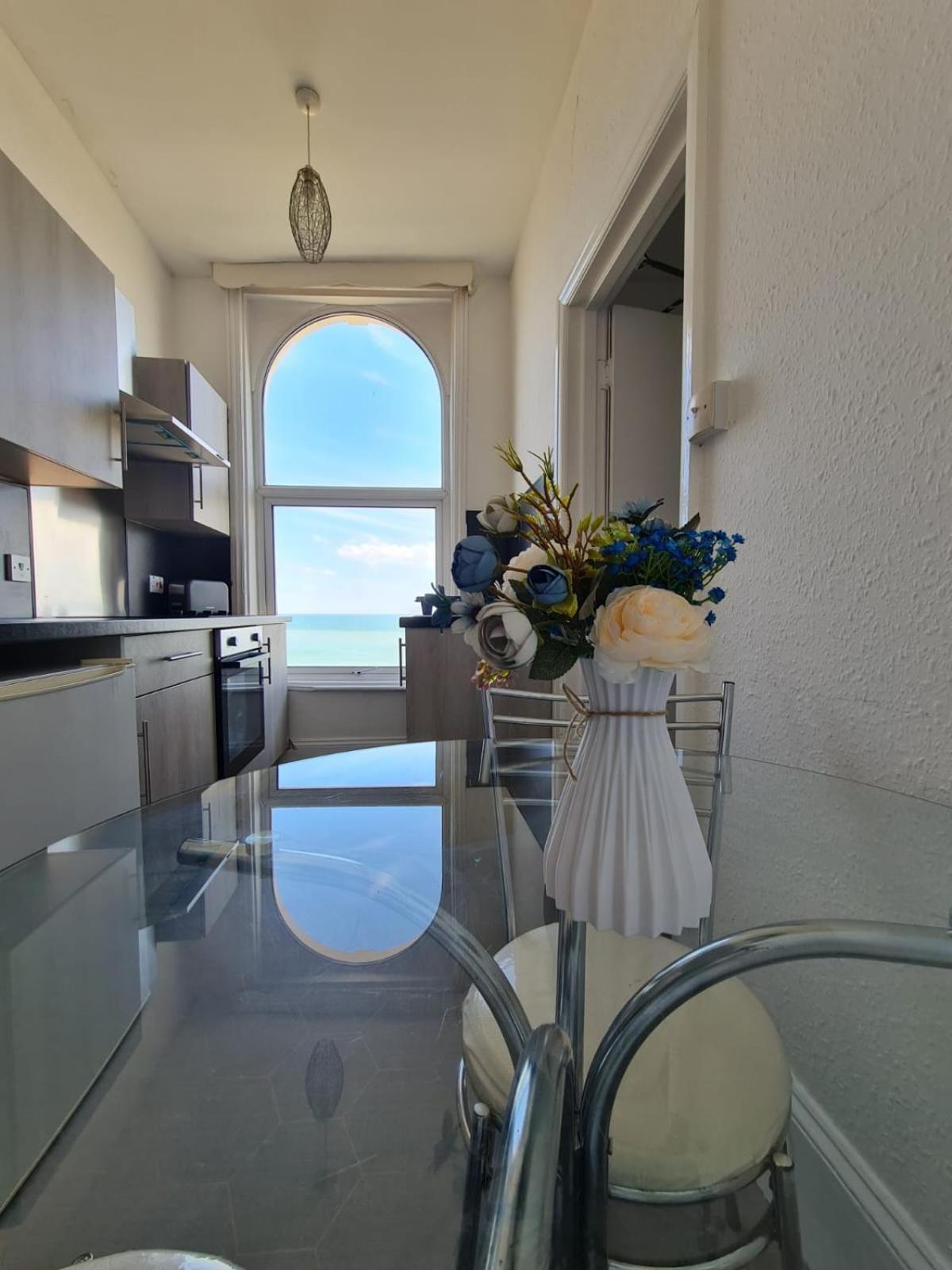 Apartment Farina No7, Sea View Sleeping 2 Guests *